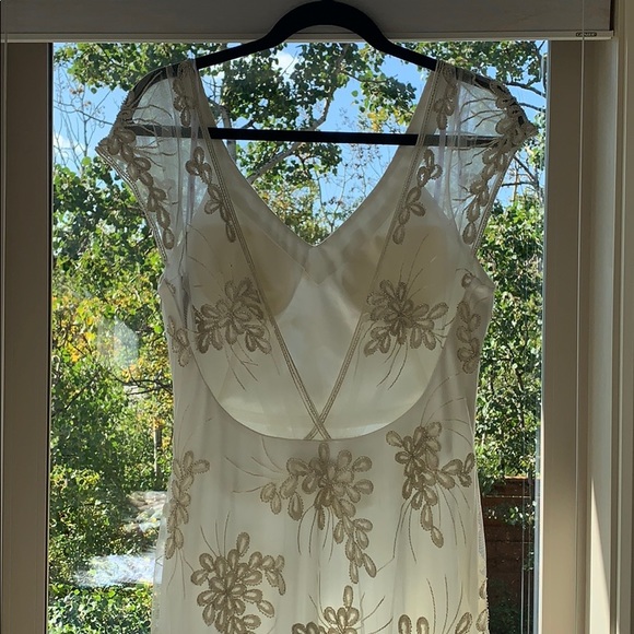 NWT. SUE Wong wedding dress size 8. - Picture 3 of 8